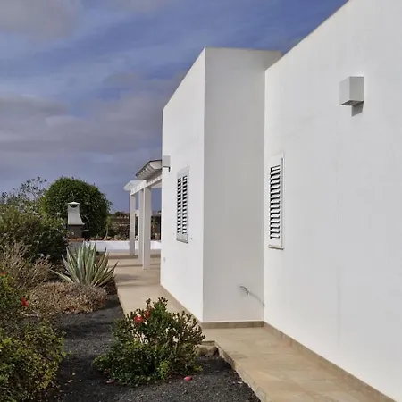 Estrella De Blanca Villa La Oliva