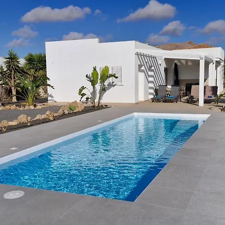 Estrella De Blanca Villa