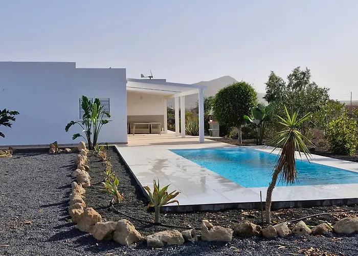 Estrella De Blanca Villa