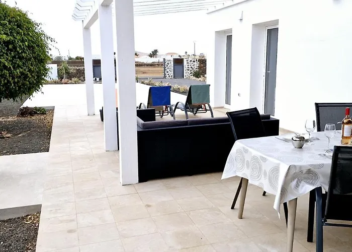 Estrella De Blanca * לה אוליבה